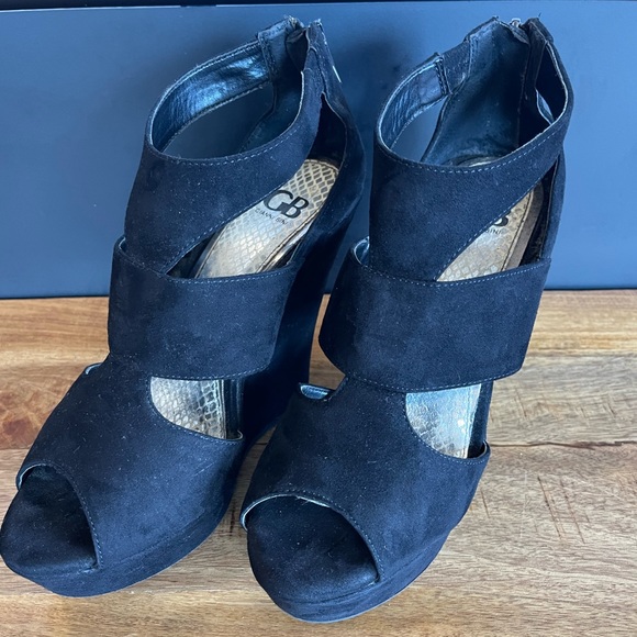 Gianna Bini black suede platform heel - Picture 3 of 4